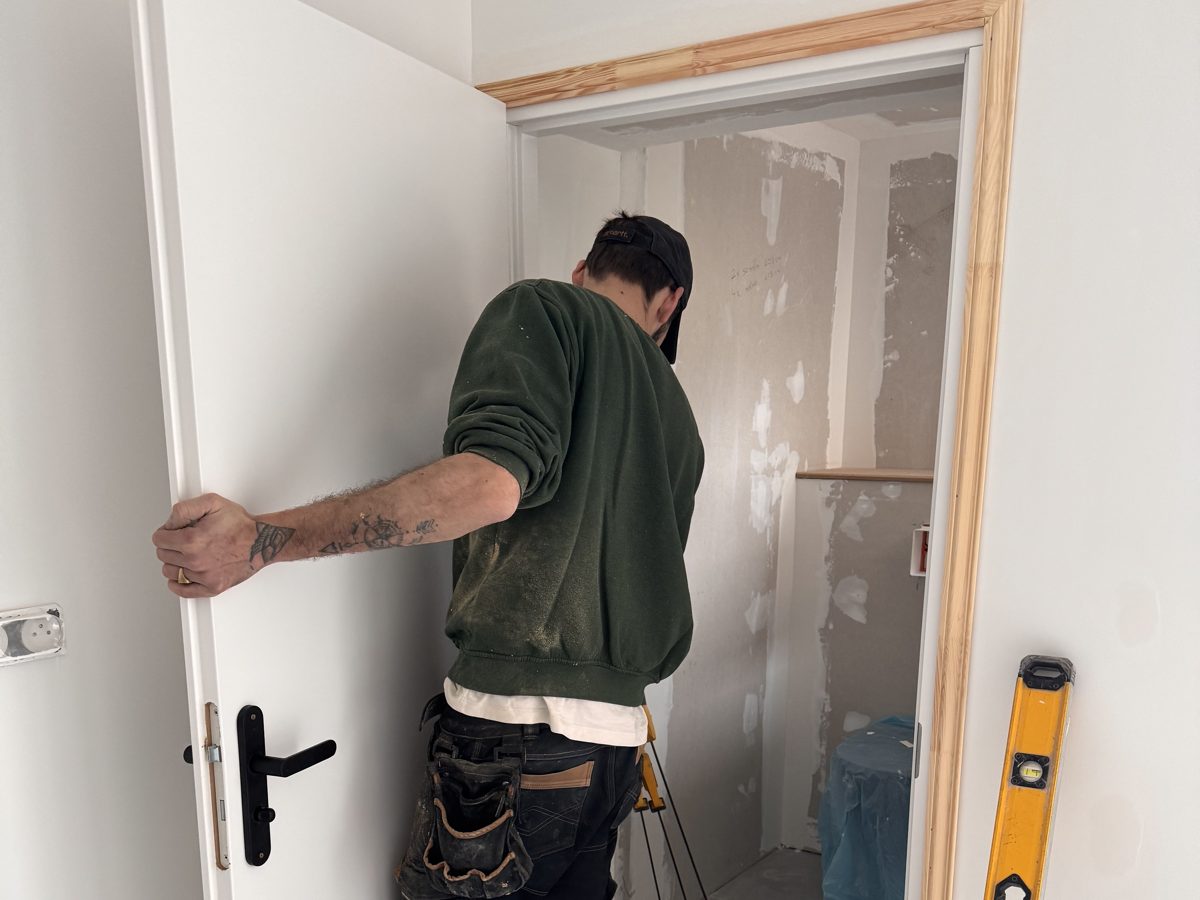 Pose d'une porte intérieure